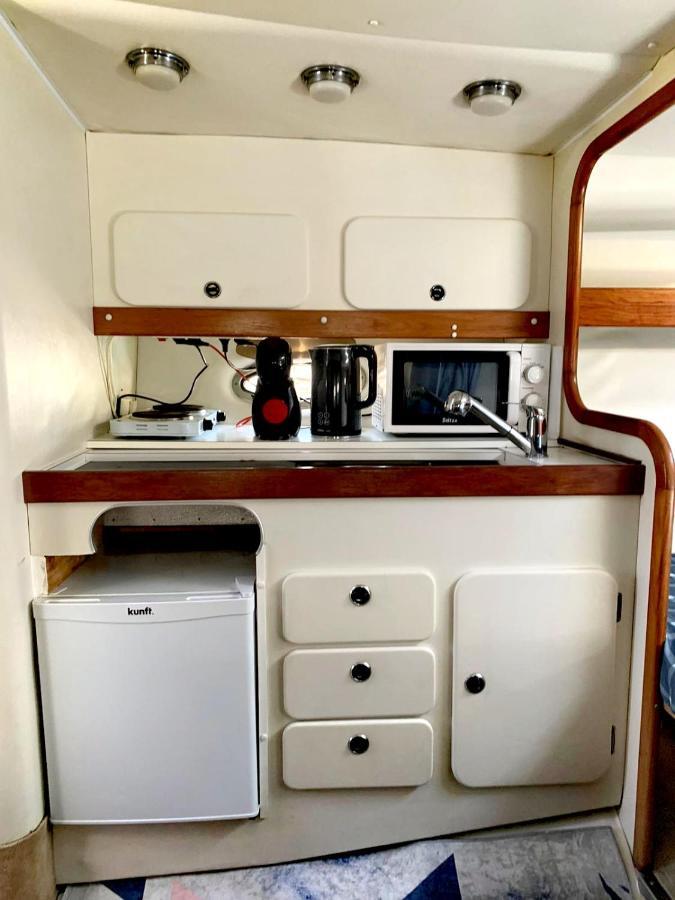 Cozy private two rooms yacht in Barcelona - Port Fórum Sant Adria de Besos Exterior foto
